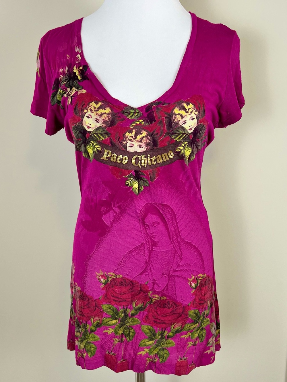 Christian Audigier Pacochicano Magenta Graphic V Neck Top
